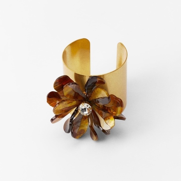 NWT Zara Resin Flower Bracelet - Picture 1 of 6